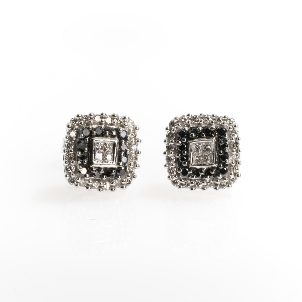 10KW Black Diamond Stud Earrings J1280304P