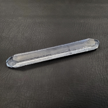 Show details for Thermo-Dynamics Synthetic Quartz Rod 741cts. 192mm Thermo-Dynamics Synthetic Quartz Rod 741cts. 192mm Faceters Practice Rough Doublet making