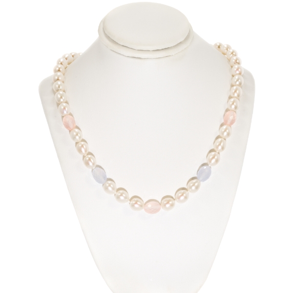 Aquamarine, Rose Quartz & Pearl Strand Necklace Perhaps the best loved gems of all time.